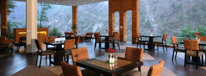 562/Raga on the Ganges - Rishikesh 03.jpg